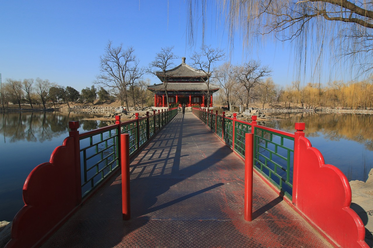 圆明园，历史与艺术的交织，电影中的辉煌重现