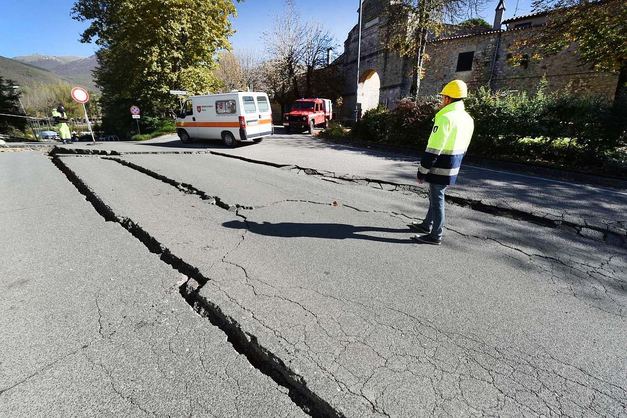 唐山大地震，历史之痛，铭记之痕与下载地址揭秘